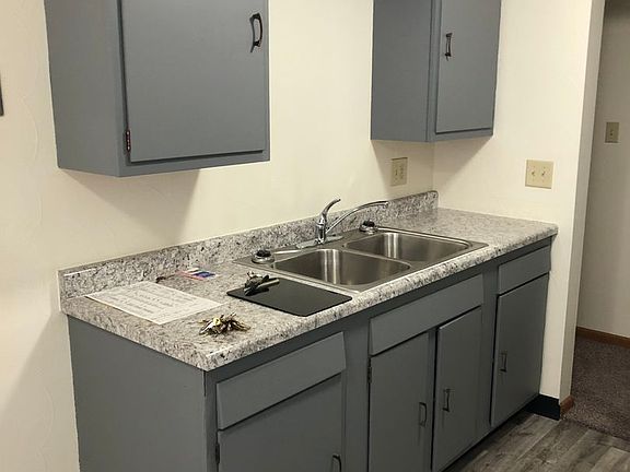 3rd image of 1287 Shawano Ave #4
