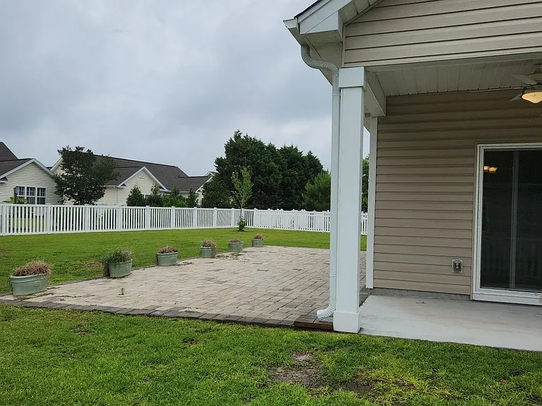 497 Hillsborough Dr — Photo 39