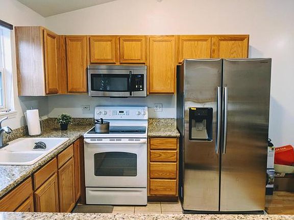 3rd image of 900 Enfield Dr #5-C4