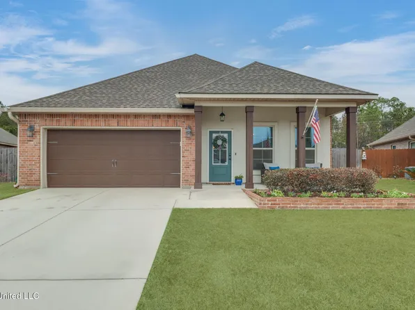 864 Reunion Place Cir, Biloxi, MS 39532