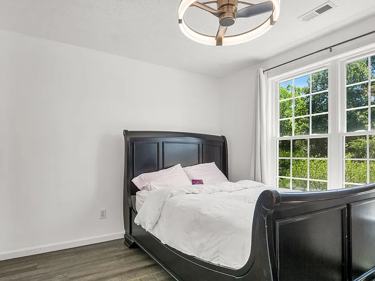 717 Lantern Pl — Photo 34