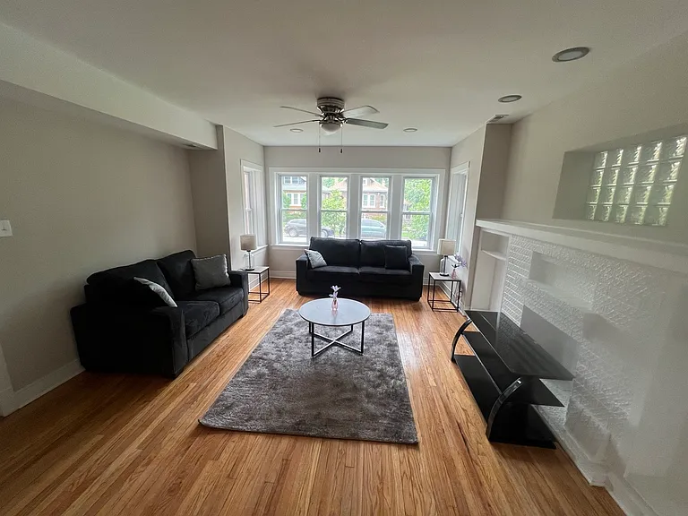 1444 Maple Ave #1A — Photo 1