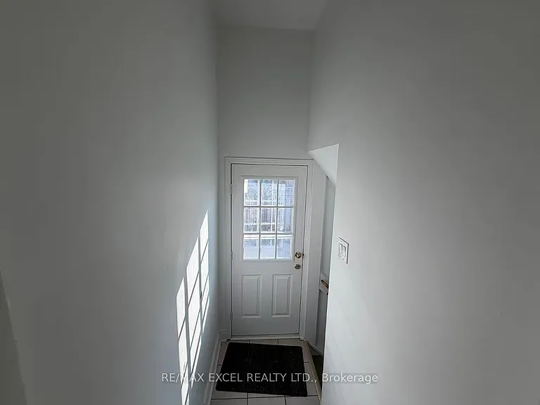 83 Marilake Dr #BASEMENT — Photo 5