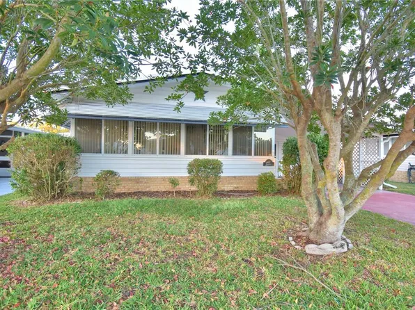 4251 Cedarwood St, Winter Haven, FL 33880