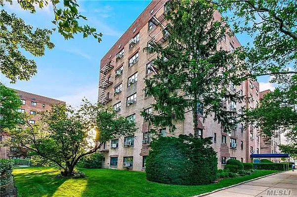 Sold by Redfin Real Estate | media 5