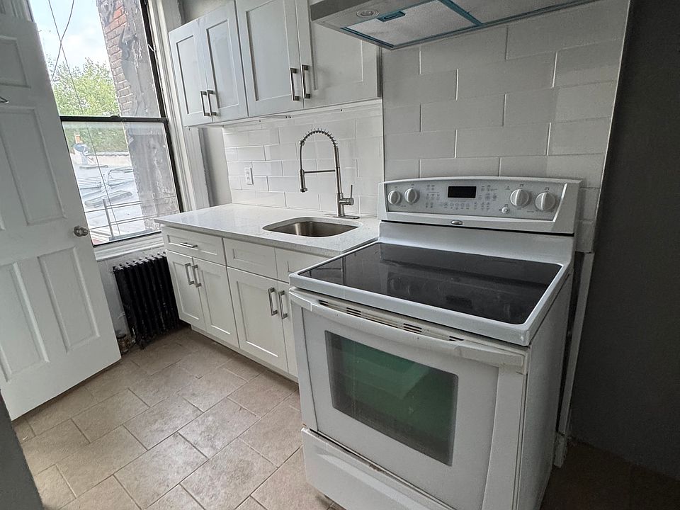 1st image of 1487 Fulton St Floor 2