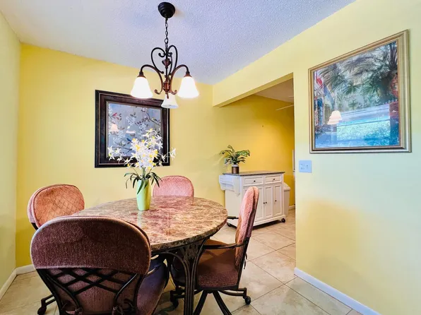 97 Sussex E, West Palm Beach, FL 33417