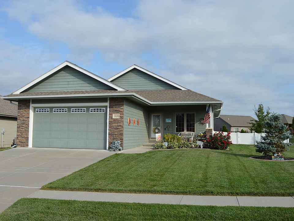 1st image of 1428 Callahan Dr