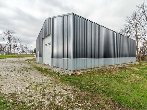 5th image of 3250 McMillan Rd