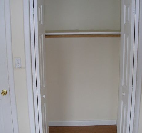 3rd image of 43 N 18th St APT 3