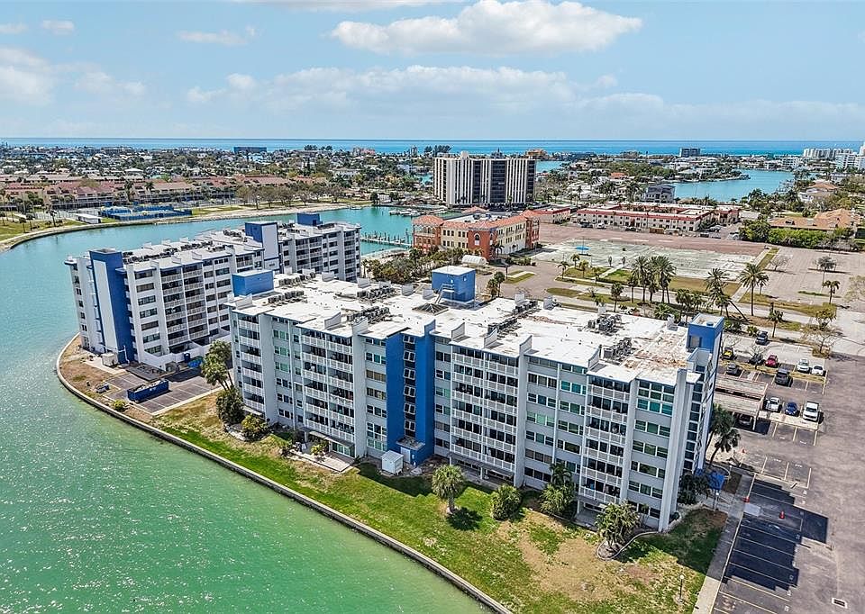 1st image of 500 TREASURE ISLAND CAUSEWAY #711