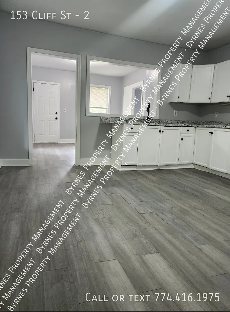 4 bed, $2,200 — Photo 1