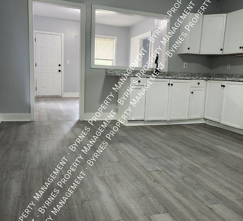 1st image of 153 Cliff St #2