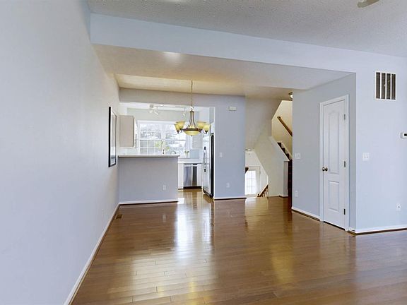 5th image of 3918 Enterprise Cir