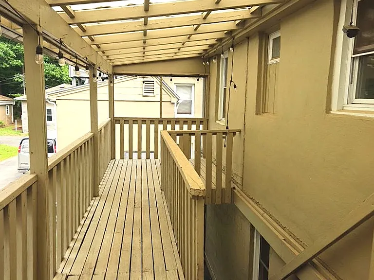 916 Middle St #14 — Photo 16