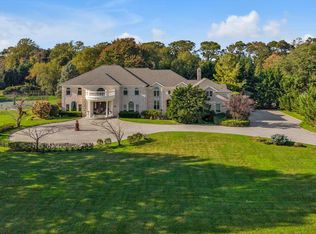 11 Polo Drive, Old Westbury, NY 11568
