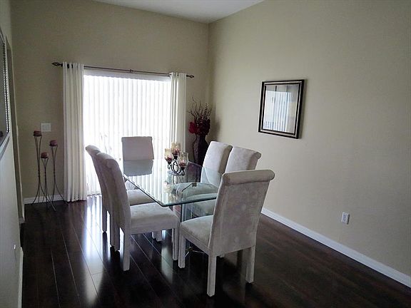 3rd image of 1404 Queensbury Ave