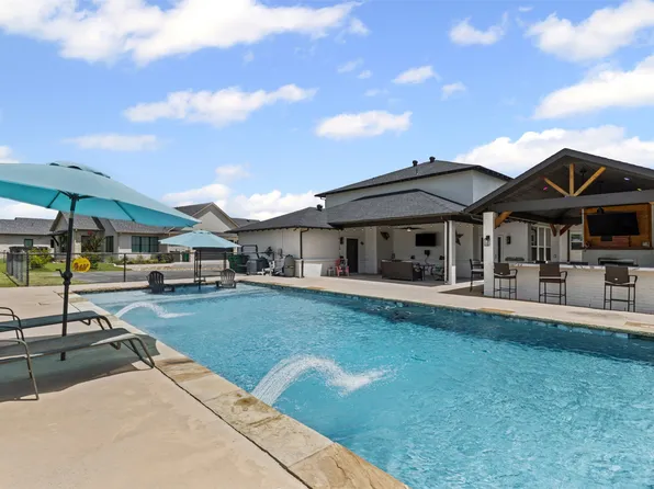 1013 Lady Amber Ct, Granbury, TX 76049