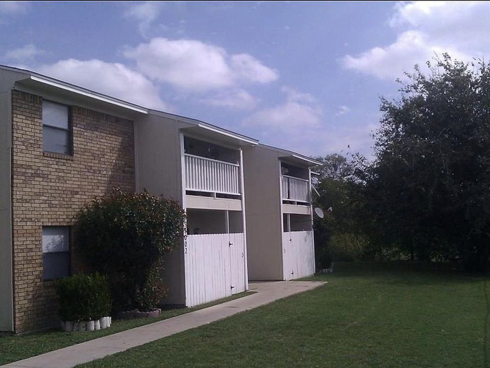 1st image of 1002 Charisse St APT C