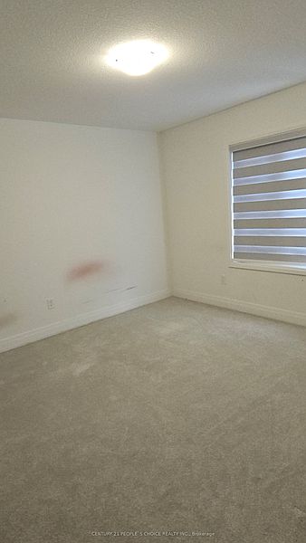 Kitchener House for rent - 4 Bedrooms — photo 14