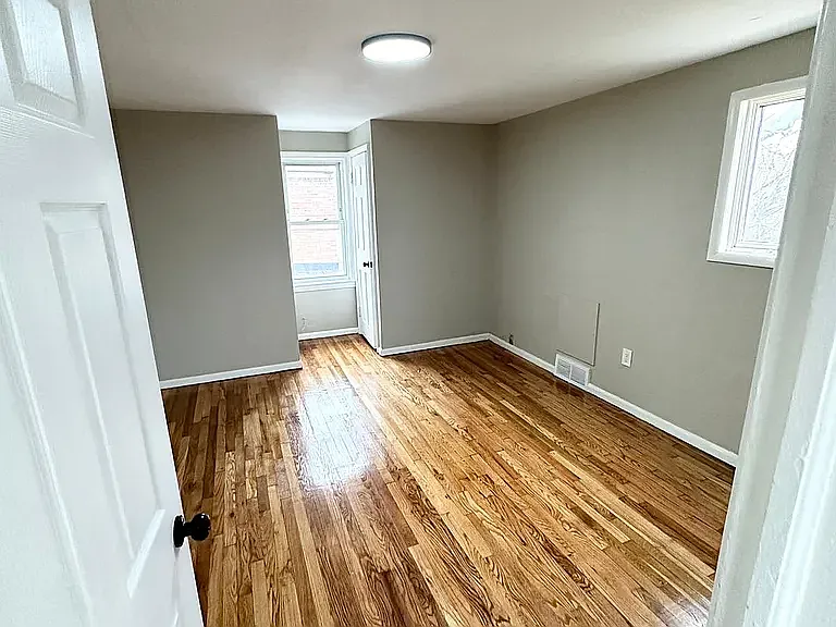 20571 Priday Ave — Photo 11