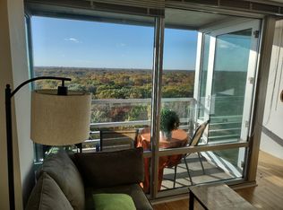 9655 Woods Dr Unit 1406, Skokie, IL 60077