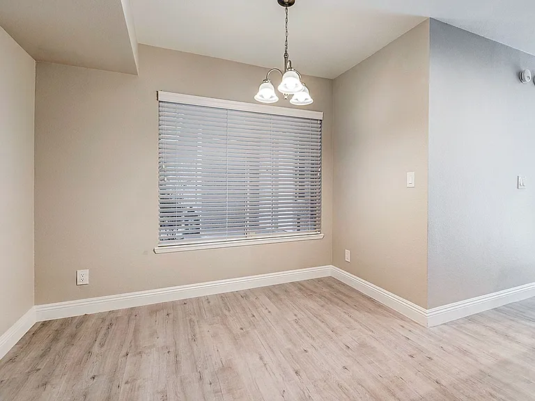 2641 Golden Sands Dr — Photo 10