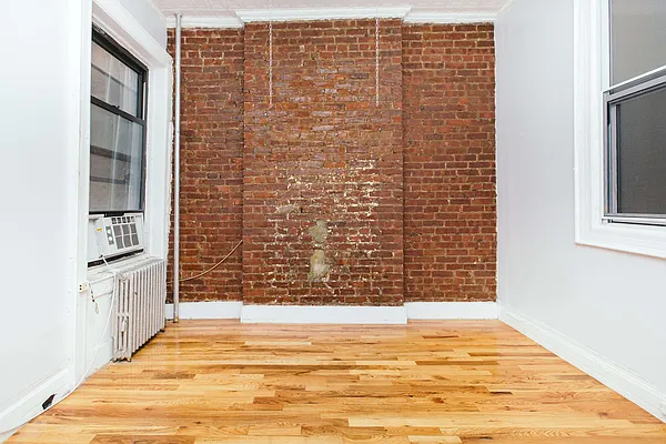 Rented by Nooklyn NYC LLC | media 19
