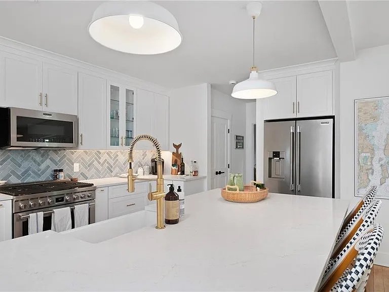 69 Connection St — Photo 19