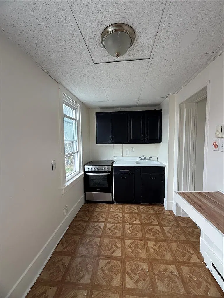 Studio, 1.0 bath, 400 sqft, $975 — Photo 4