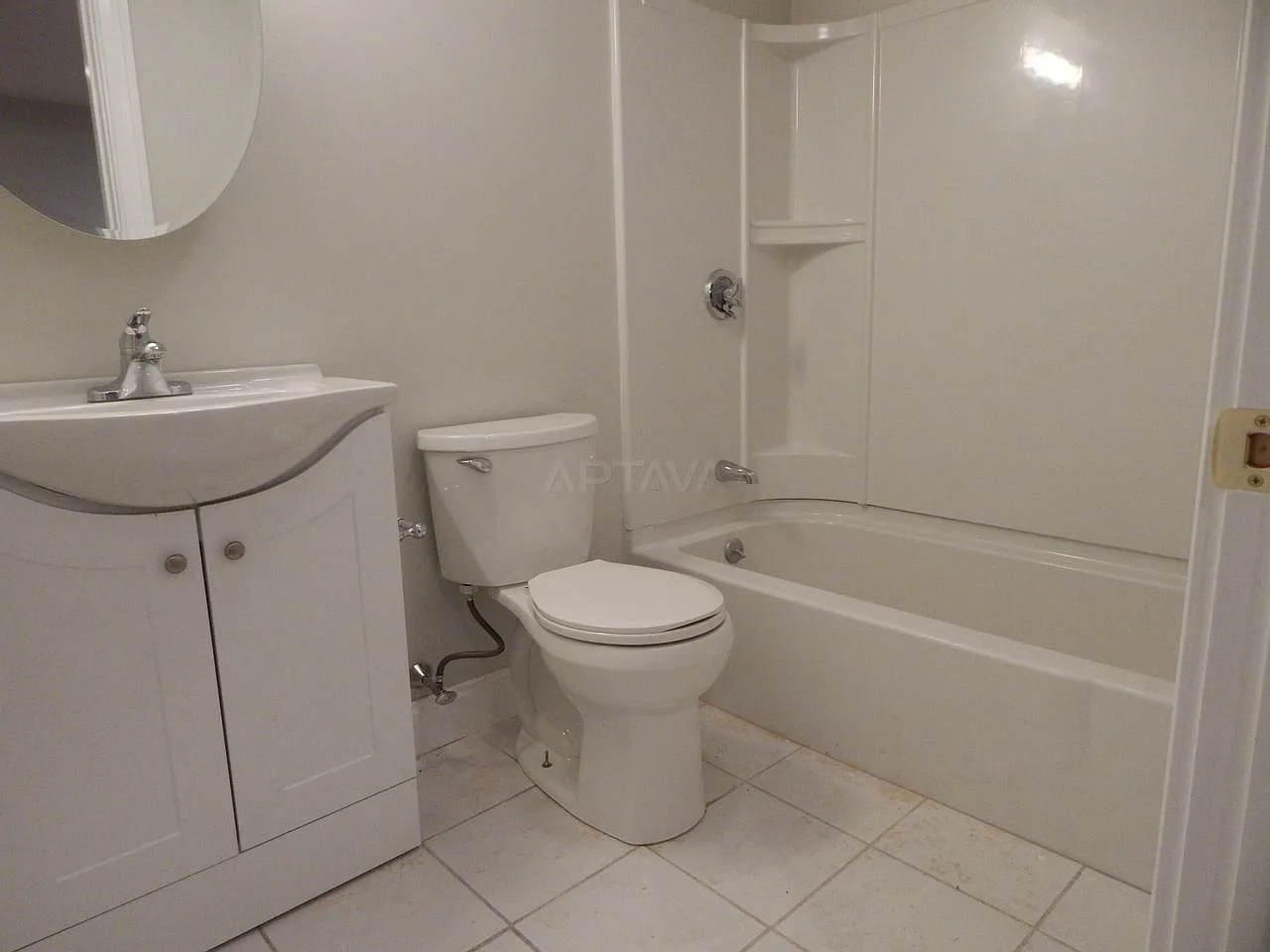 Ball Square / Spring Hill area, 5 bedroom, 2 bathroom apartment — Photo 1
