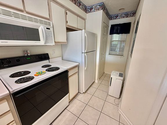5th image of 606 Waterway Village Blvd. #28C