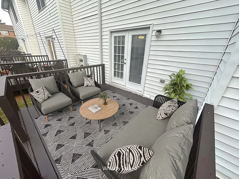 Barrington Townhomes — Photo 13