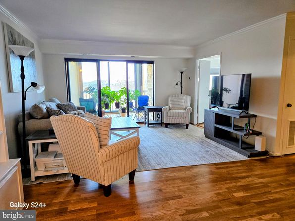 5901 Mount Eagle Dr APT 609