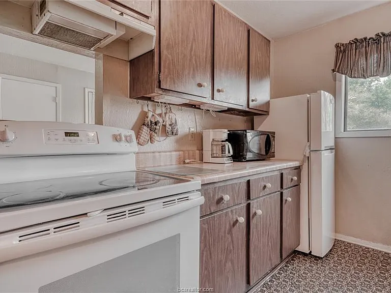 4401 Carter Creek Pkwy #15 — Photo 9