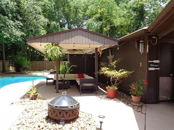 3rd image of 3314 Grove Terrace Dr
