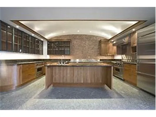 Rented by Douglas Elliman | media 23