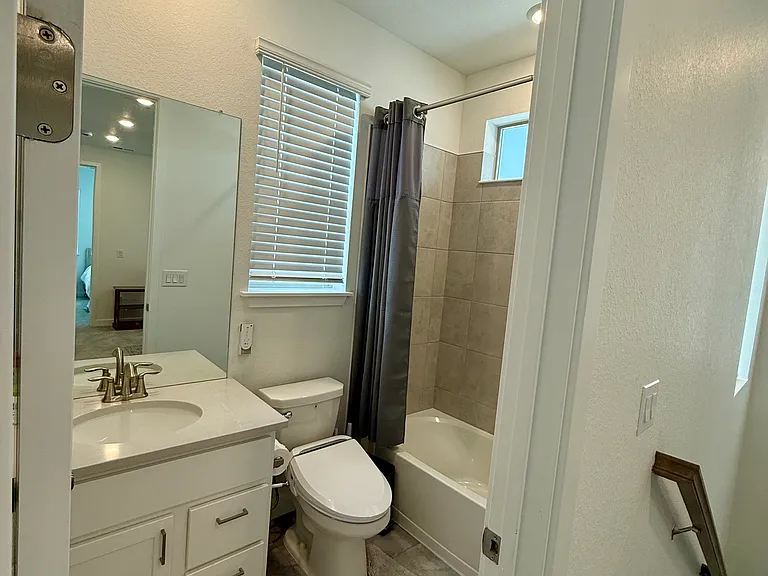 15732 W Girard Ave — Photo 10