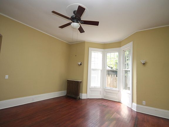 4th image of 526 S Westnedge Ave