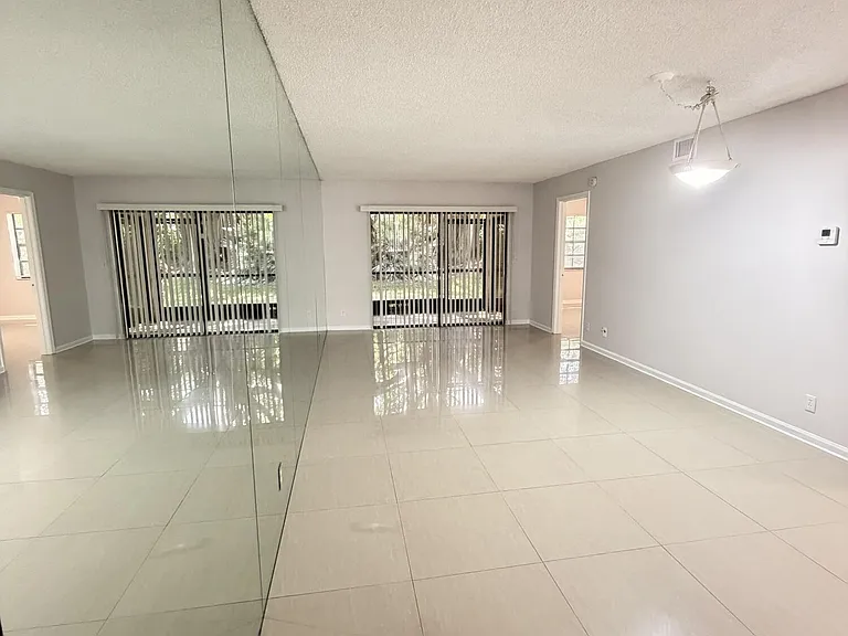 301 Norwood Ter #128 — Photo 7
