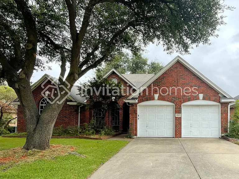 2821 Alcot Ln — Photo 1