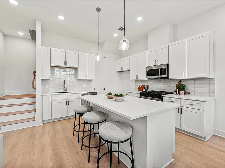 1308 Neiman Ln — Photo 17