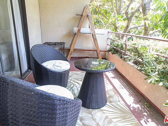 3rd image of 1312 S Saltair Ave APT 102