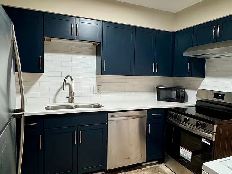 107 Oak Tree Dr — Photo 4