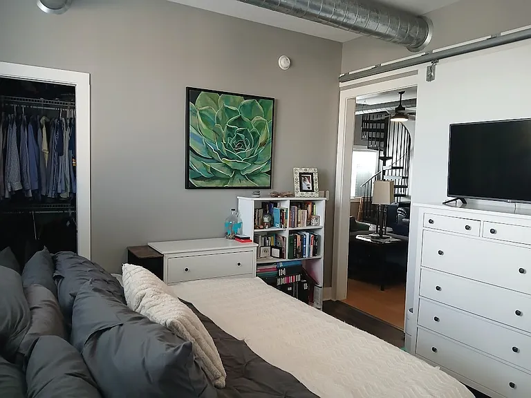 721 E North St #4C — Photo 30