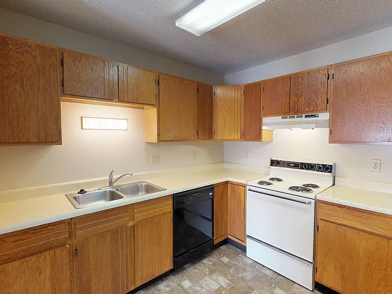 Oakwood Estates — Photo 35