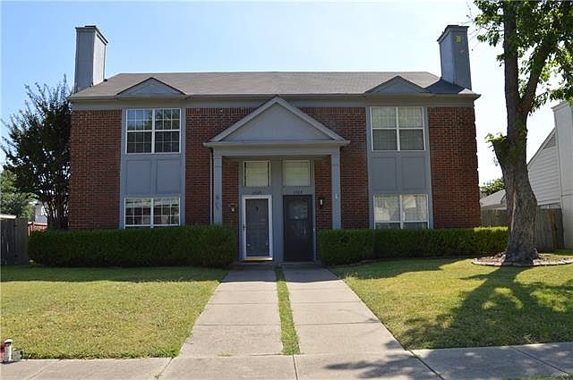 1st image of 2327 Forestbrook Dr