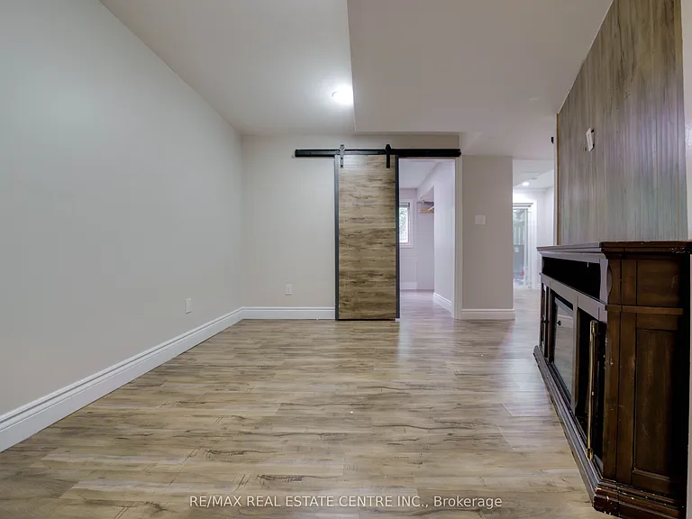 76 Frances Ave #32 — Photo 39