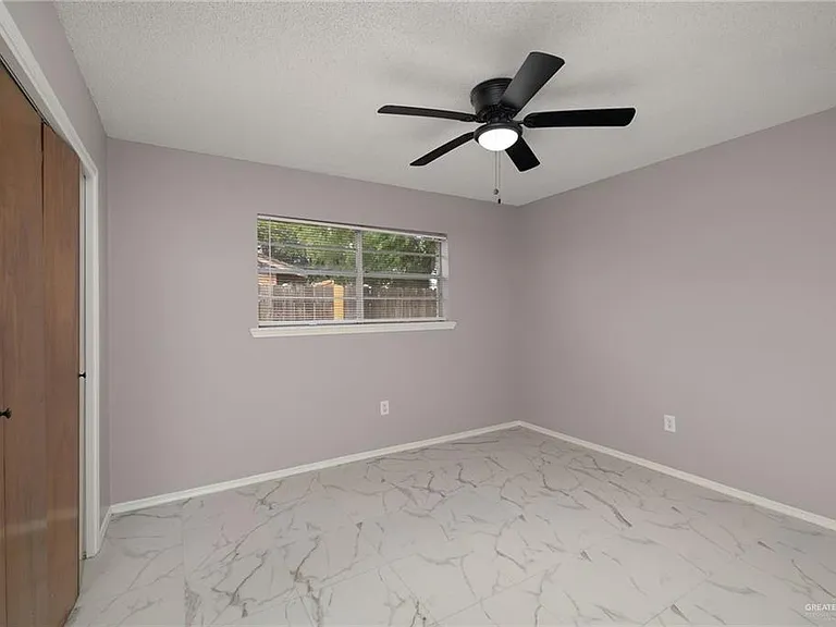 2409 Camellia Ave — Photo 11