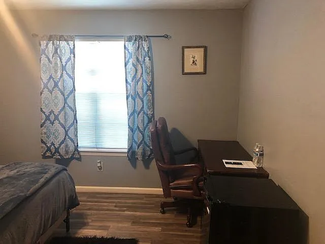 6419 Bedford Ln — Photo 4